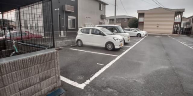 レオパレスAvalon750R駐車場【30078】の駐車場写真