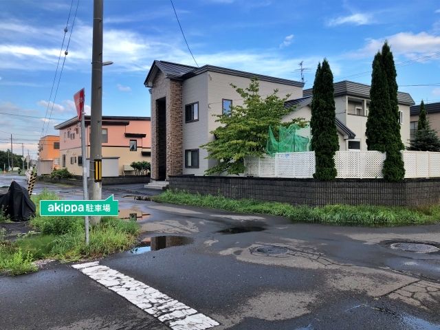 稲穂町西2丁目1−5駐車場【2】の駐車場写真