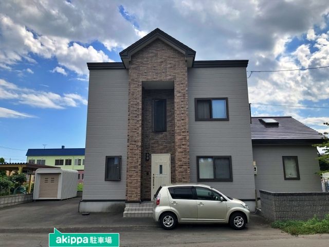 稲穂町西2丁目1−5駐車場【2】の駐車場写真