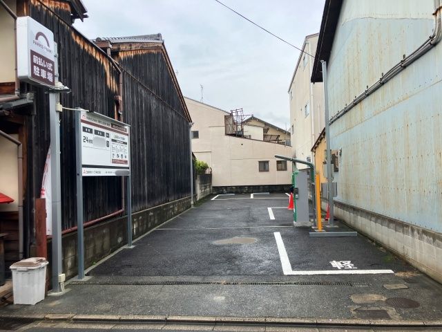 PARKS PARK 京都市上京区姥ケ東西町の駐車場写真