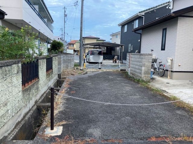 若里2丁目11-1駐車場の駐車場写真