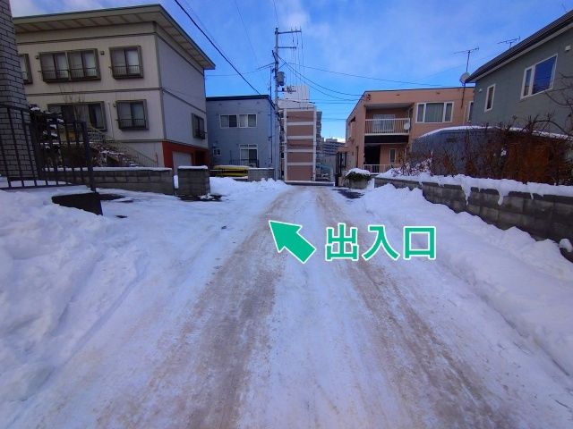 豊平区西岡4-1-4-6駐車場の駐車場写真