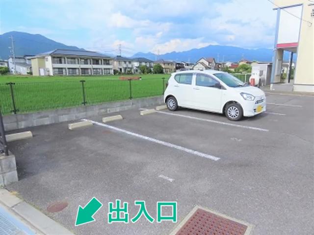 レオパレス御所駐車場【25301】の駐車場写真