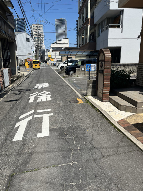 西蟹屋（マツダスタジアム徒歩2分）の駐車場写真