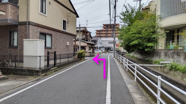 広島県福山市西深津町2-10-15の駐車場写真