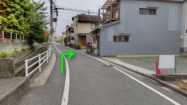 広島県福山市西深津町2-10-15の駐車場写真