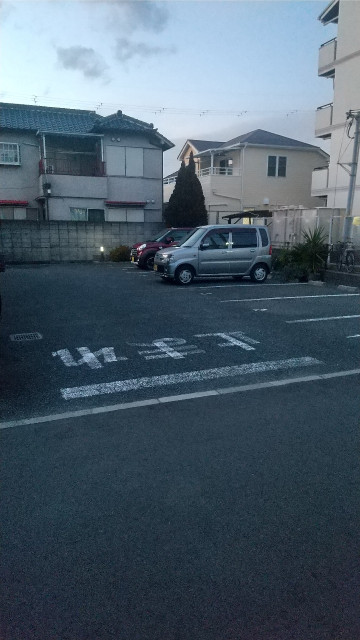 レオパレス奥畑1-144駐車場の駐車場写真