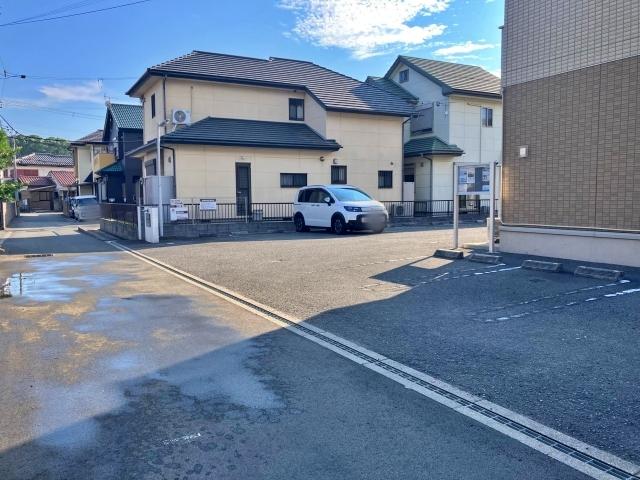 アズ－ロ寿 駐車場の駐車場写真