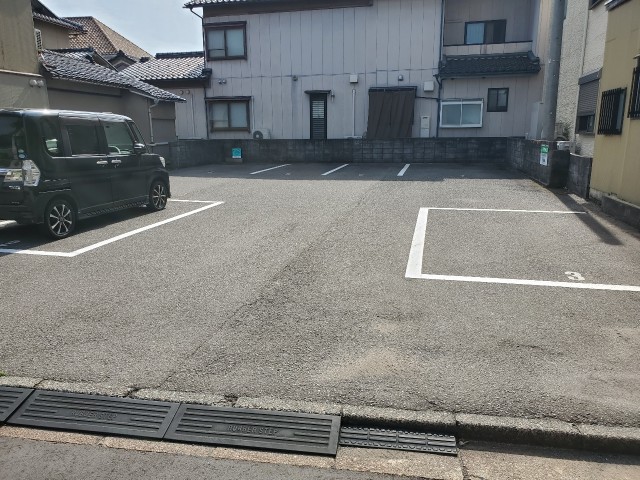 駐車場写真2