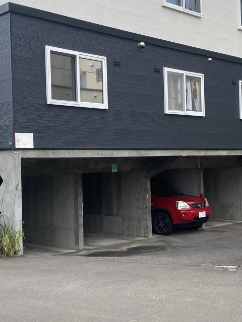 ルナパークIIの駐車場写真