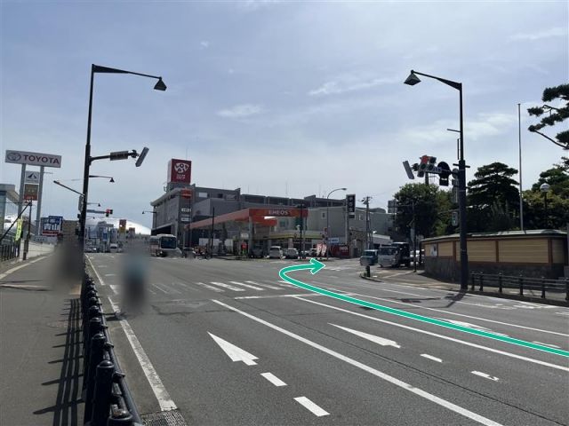 CiiNA CiiNA福住店【営業時間 8:00～23:00】の駐車場写真