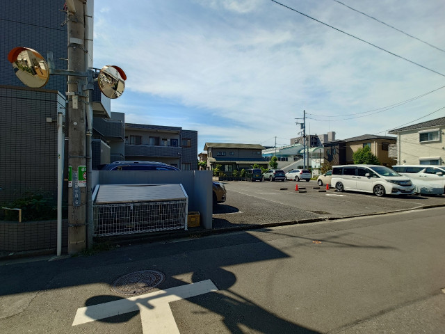 西調布駅6分市立上石原保育園前「味スタ・京王アリーナ徒歩」の駐車場写真