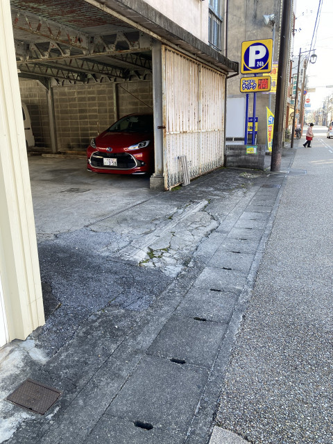 坂井田ふとん店駐車場の駐車場写真