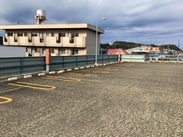 ダイナム宮崎花ケ島店 駐車場の駐車場写真