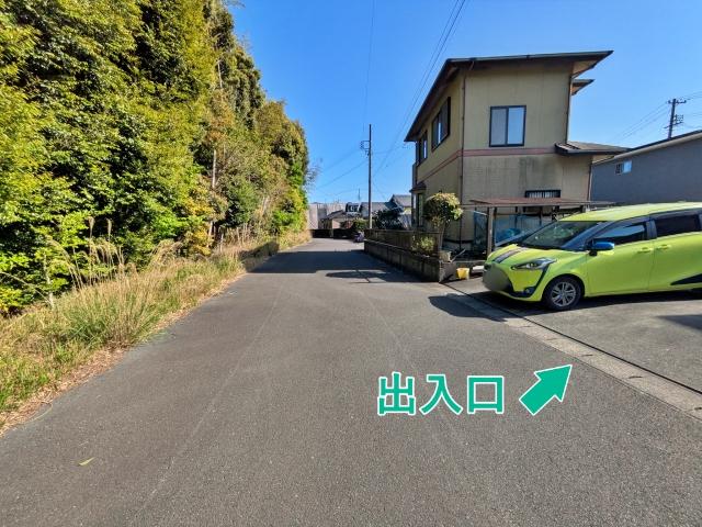三ケ野台2-6 駐車場の駐車場写真