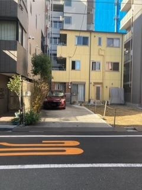 ロ－ソンＨ台東三ノ輪一丁目店付近駐車場の駐車場写真