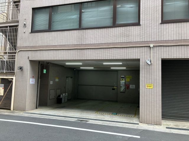 横網2丁目6-2 ブラステルパーキングの駐車場写真