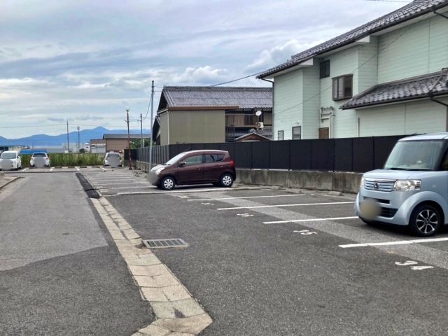 ビレッジハウス南小足第二【W-227】※1号棟奥付近の駐車場写真