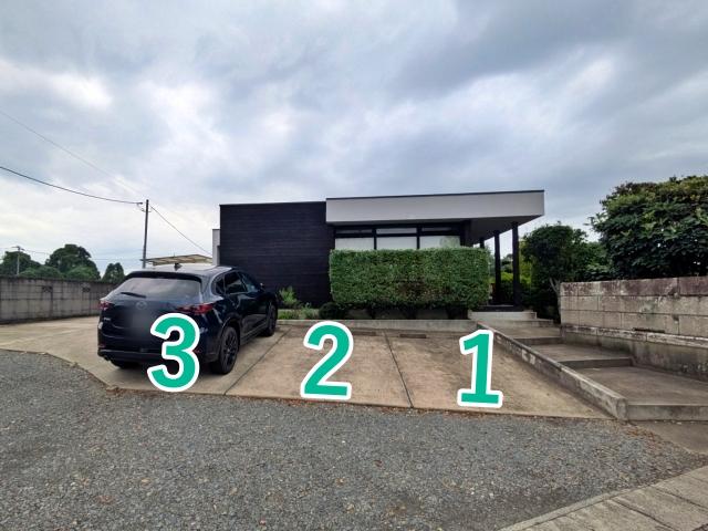 アキッサ×アキッパ駐車場【月～土：18:00～23:59】8月15日のみ17:00〜の駐車場写真