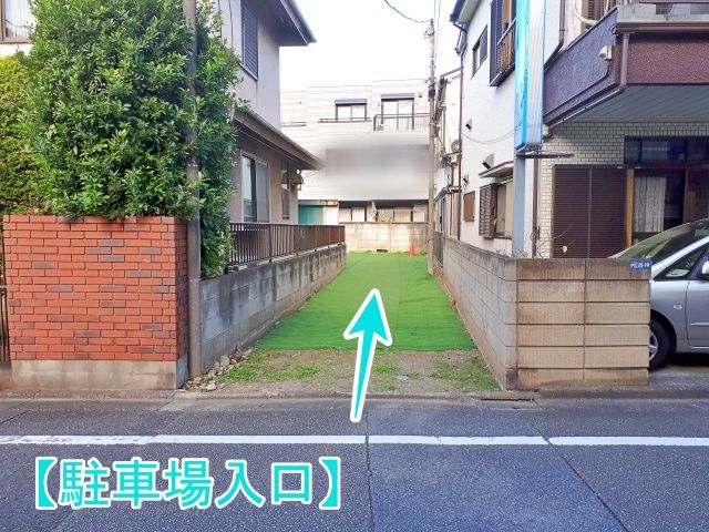 駐車場入り口