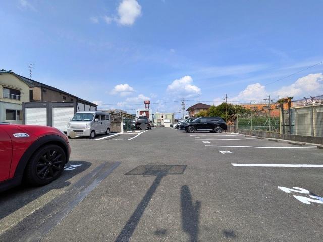 パーク前田の駐車場写真