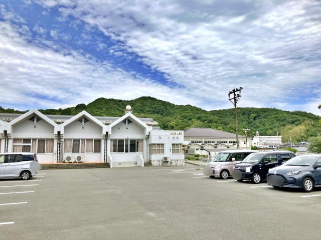 北公民館【小松島港まつり2026 7/19(日)】の駐車場写真