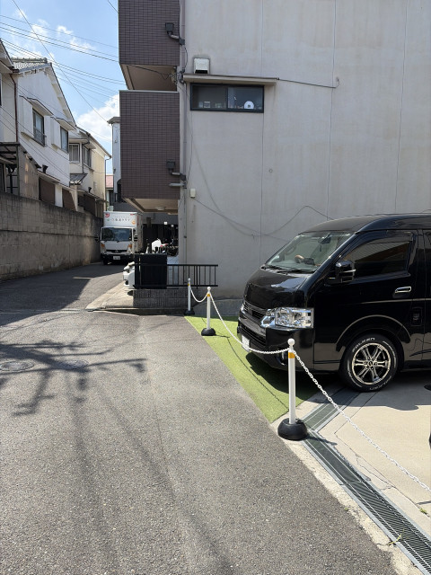 上四条町10-8駐車場の駐車場写真