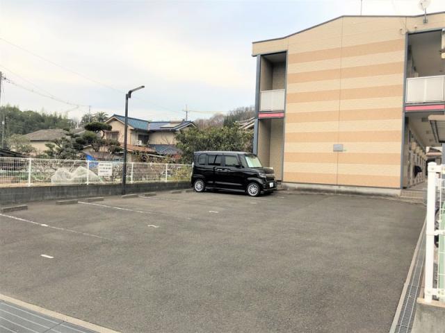 レオパレス幹駐車場【28684】の駐車場写真