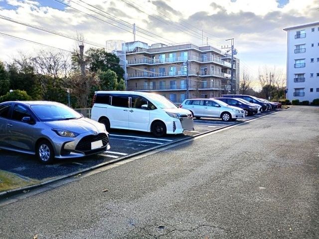 高塚団地1街区第4駐車場の駐車場写真