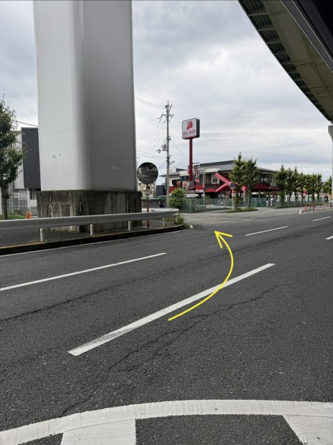 螢池西町1丁目11-18駐車場の駐車場写真