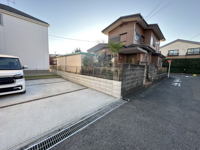 和泉本町2丁目駐車場(狛江市民グラウンド横)の駐車場写真