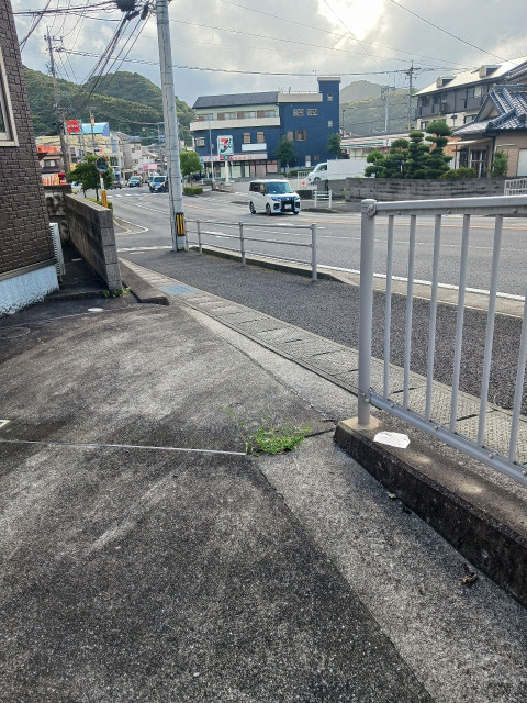 長与駅近く平起き駐車場の駐車場写真