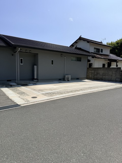 吉敷赤田1丁目5-3駐車場の駐車場写真