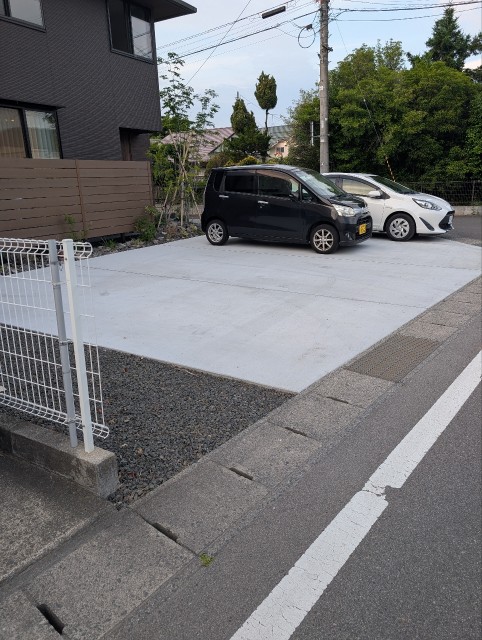 福島県福島市渡利字小久保9-6の駐車場写真