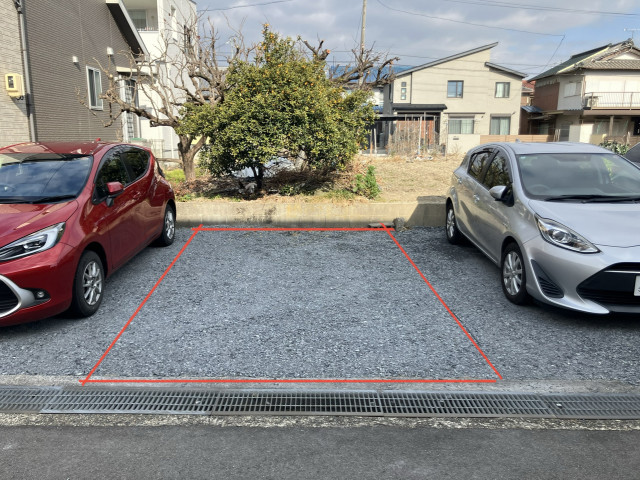 東方1122駐車場の駐車場写真