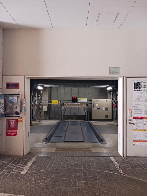 三井ガーデンホテル大阪プレミア駐車場(2)【機械式 / ハイルーフ可】【土日祝：11:00~17:00】の駐車場写真