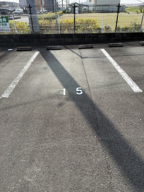 愛野東1丁目9-1駐車場の駐車場写真