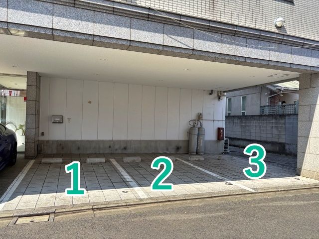 日本美塑駐車場の駐車場写真