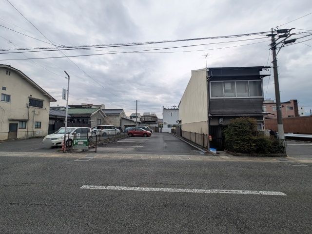 akippa S&M 本町3-5 駐車場の駐車場写真