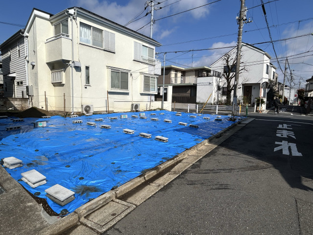 下馬5丁目18-13駐車場の駐車場写真