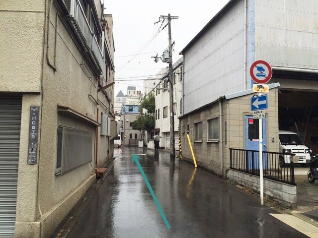 【道順2】道なりにお進みください。