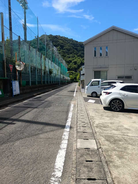 清水町立南中、野球場前の駐車場写真