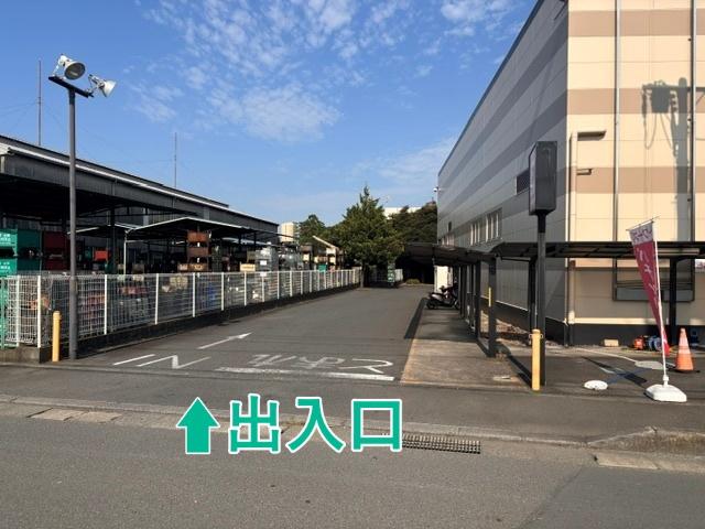 トワーズ藤沢店駐車場の駐車場写真