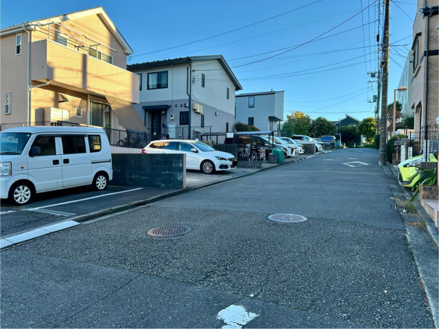 荏田南2丁目19-11駐車場の駐車場写真
