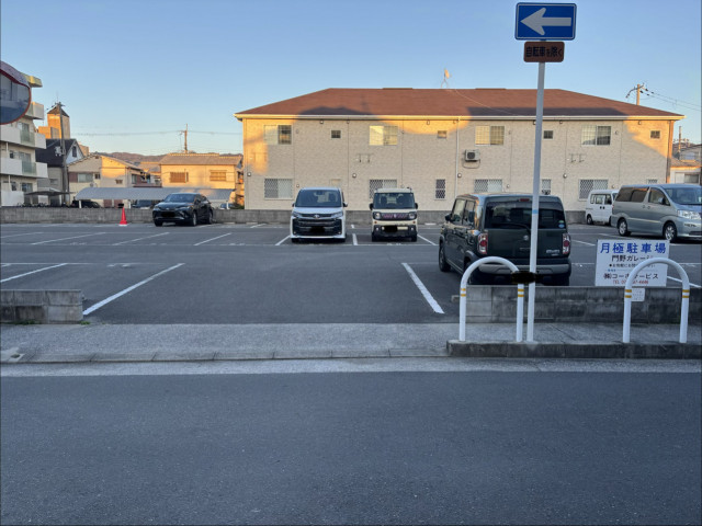 門野ビル駐車場、門野ガレージ、八尾市西山本町6丁目ー6の駐車場写真