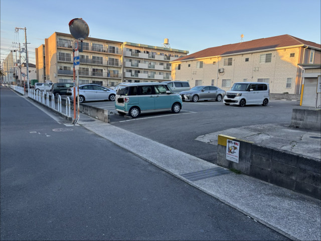 門野ビル駐車場、門野ガレージ、八尾市西山本町6丁目ー6の駐車場写真