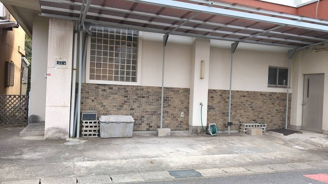 小牧高校近くの駐車場写真