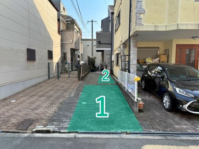 【右側】湯里4丁目7-6☆アキッパ駐車場の駐車場写真