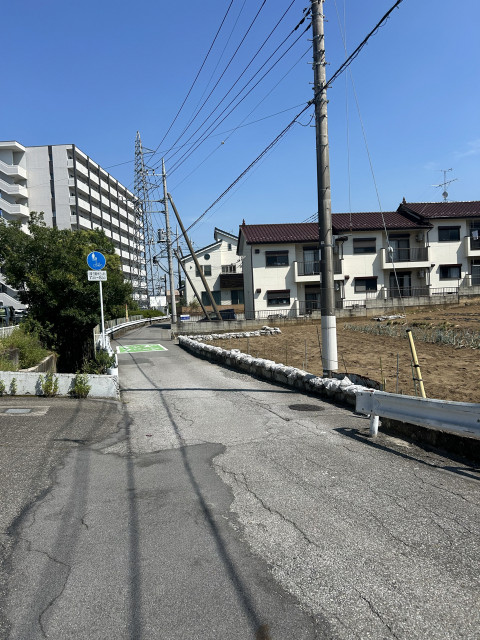 リバーサイドAの駐車場写真