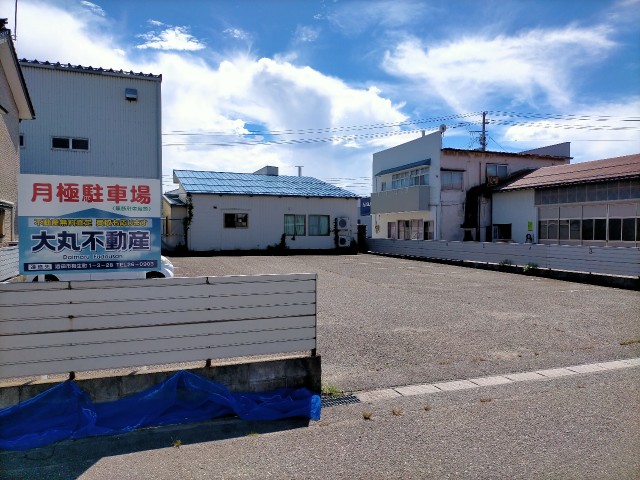 月極駐車場　大丸不動産の駐車場写真
